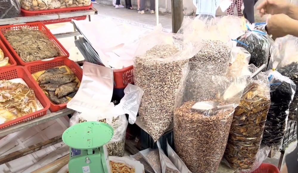 Đặc sản khô ở chợ Côn Đảo
